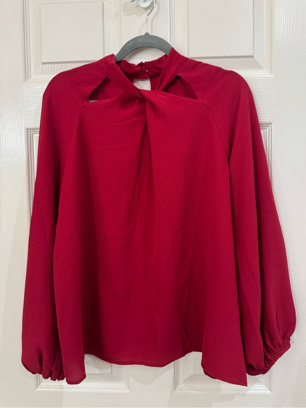 mittoshop Red Twist-Keyhole Balloon Sleeve Blouse